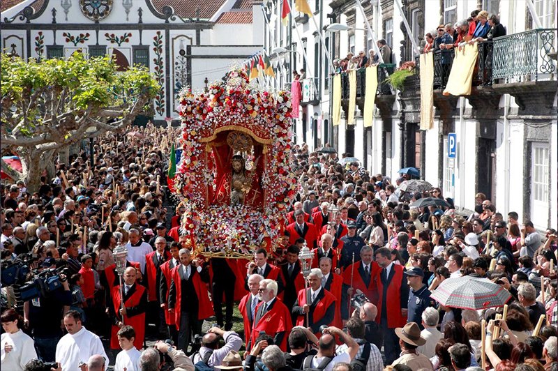 Santo Cristo dos Milagres festival in Azores, Sao Miguel